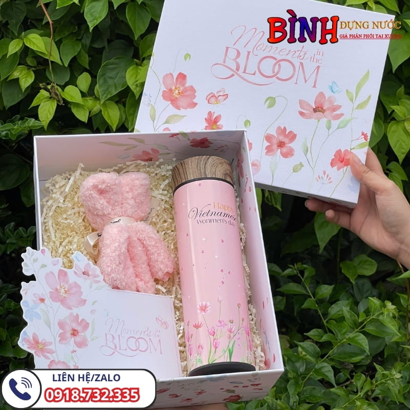 Set quà tặng 20/10 bình giữ nhiệt màu hồng in hình lời chúc 20/10 & khăn mặt màu hồng