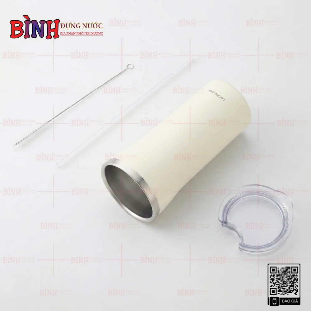 nắp trong suốt tích hợp ống hút, thiết kế hiện đại và tiện lợi.