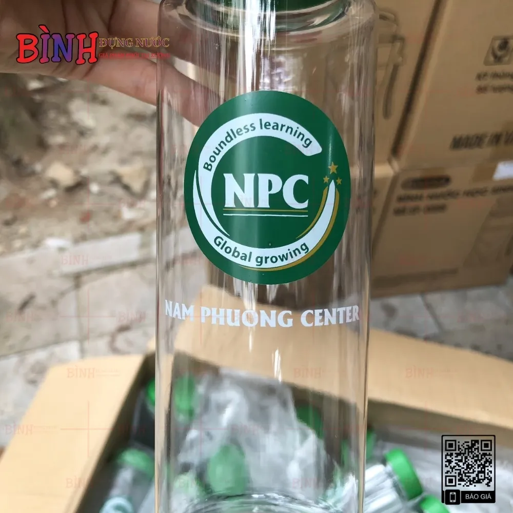Bình nhựa 420ml in logo Nam Phong Center nắp xanh lá